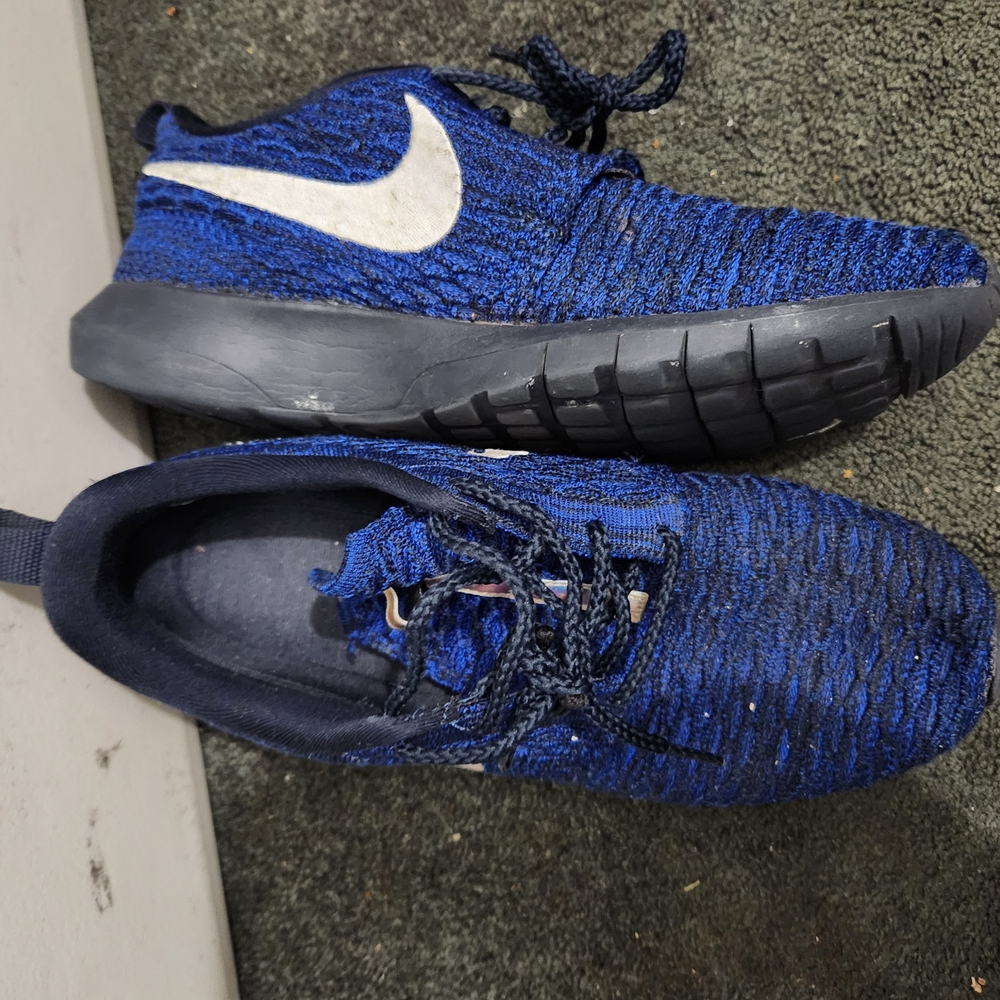 Nike Roche Sneakers - Picture 5 of 6